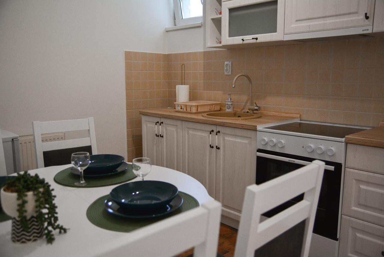 Crown Apartment 2 Subotica Buitenkant foto