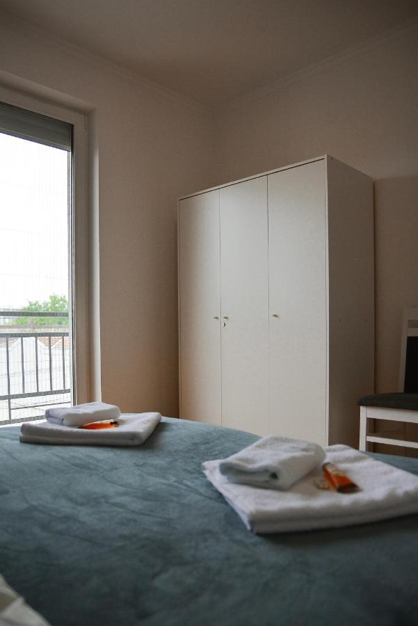 Crown Apartment 2 Subotica Buitenkant foto